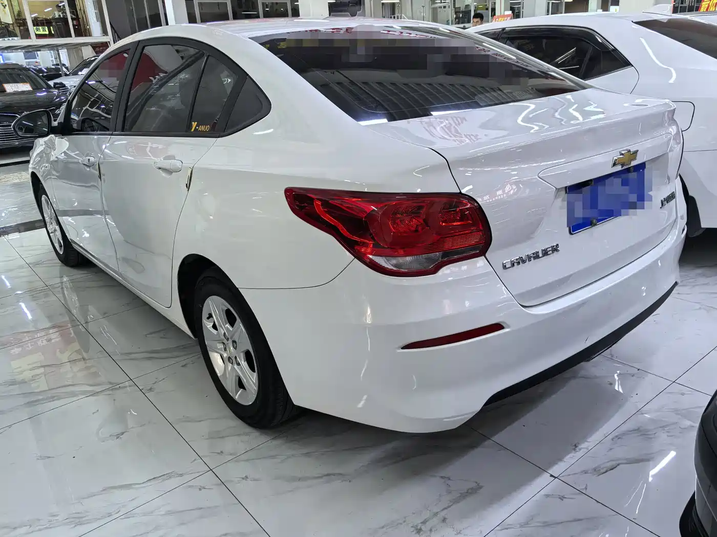 Chevrolet Cavalier 2016 1.5L Automatic Enjoyment Edition фото 4