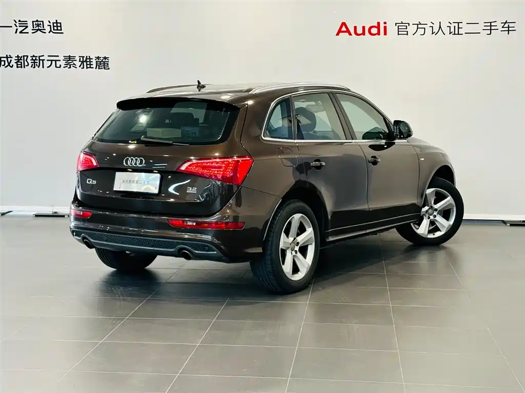 Audi Q5 (Import) 2010 3.2FSI Sport фото 4
