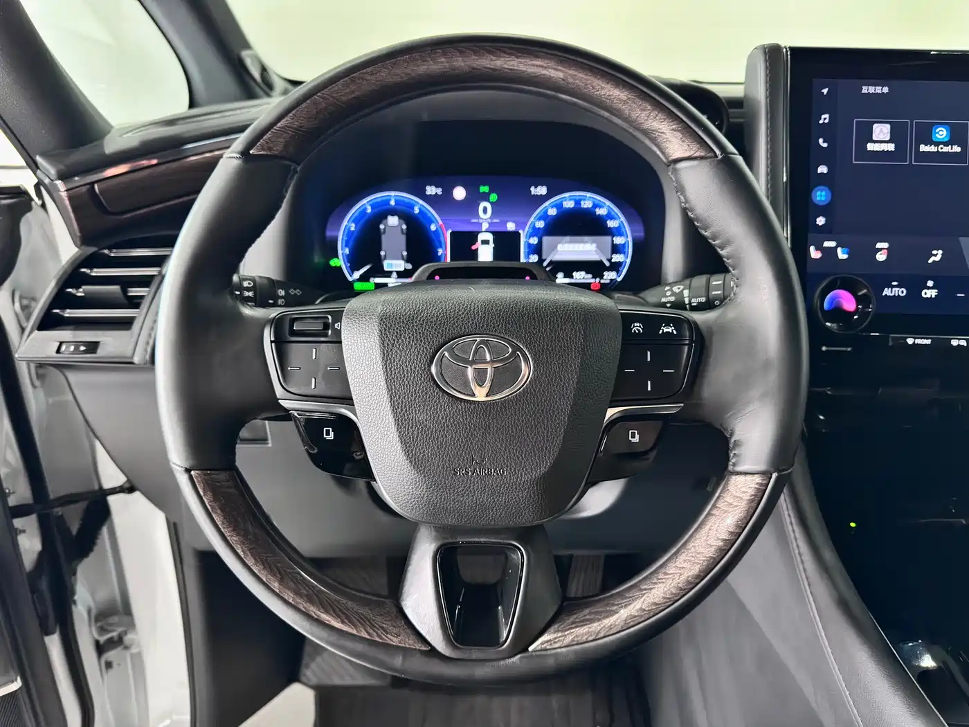 Toyota Alphard 2024 Hybrid 2.5L Ultimate Enjoyment Edition фото 18