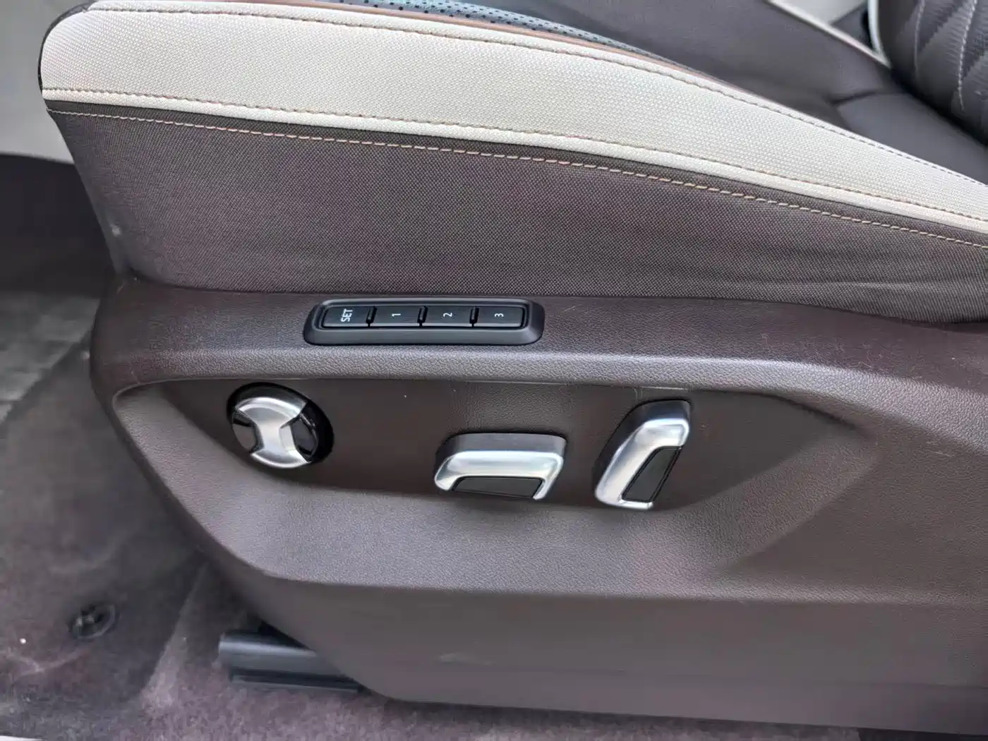 Volkswagen Talagon 2023 380TSI 4WD R-Line Touring Edition фото 22