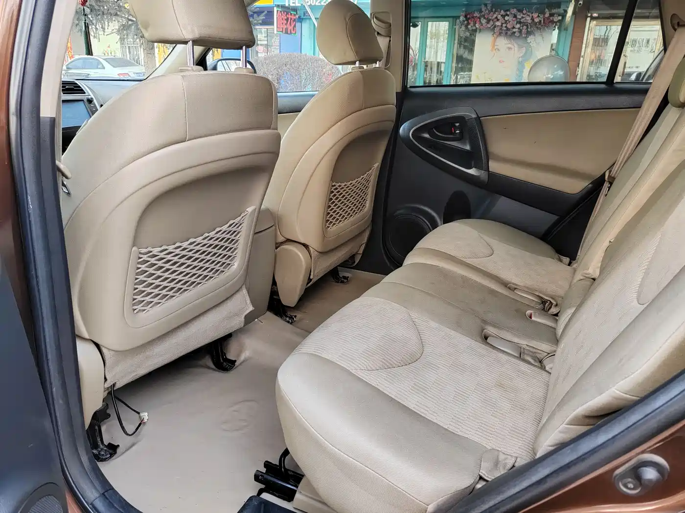 Toyota RAV4 Rongfang 2011 2.0L Automatic Luxury Edition фото 9