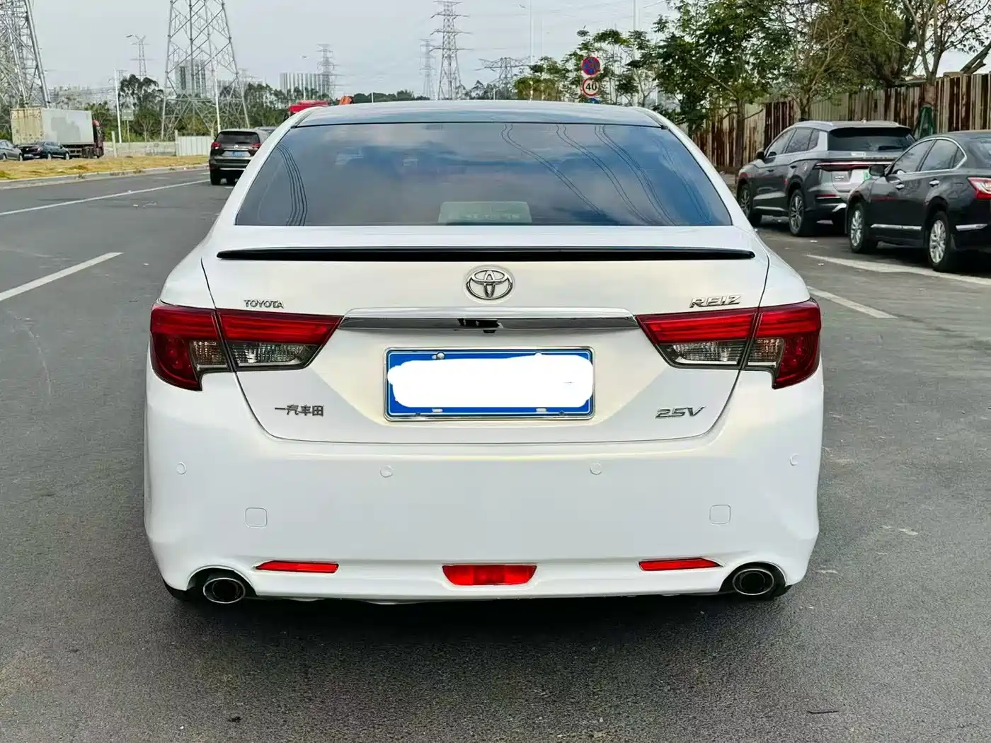 Toyota Reiz 2013 2.5V Premium Edition фото 4
