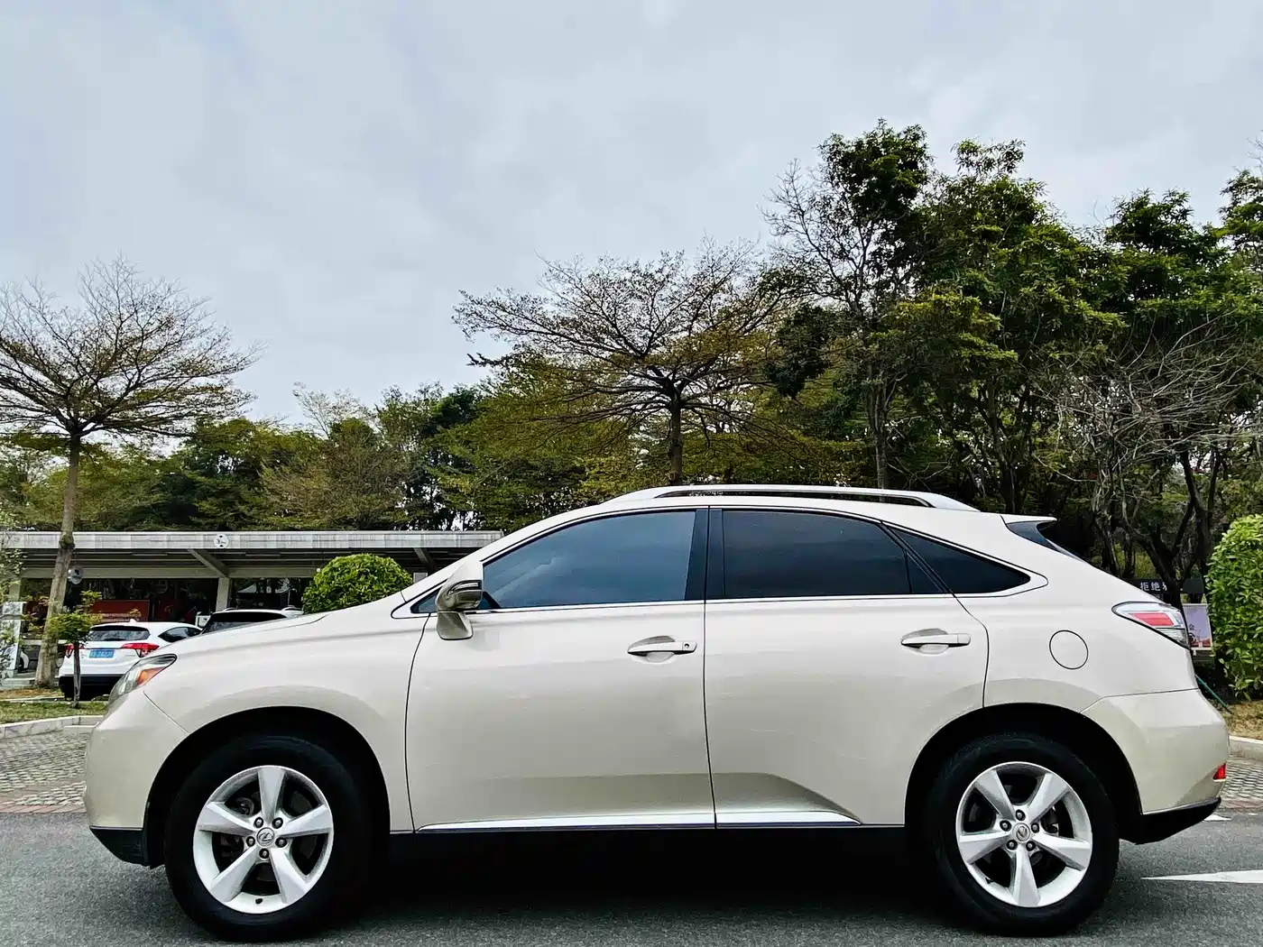 Lexus RX Classic 2011 270 Elegance фото 4