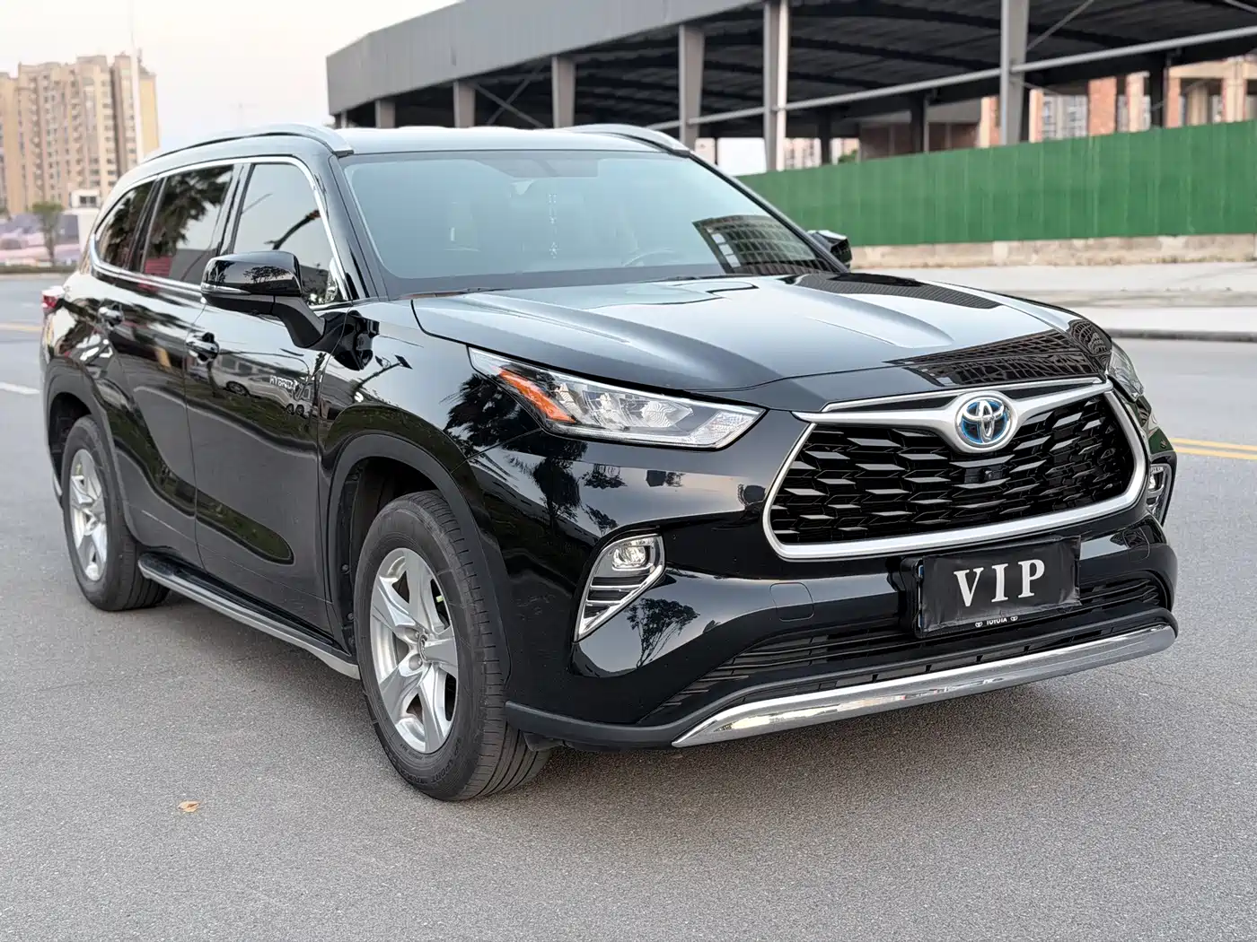 Photo 3 - Toyota Highlander