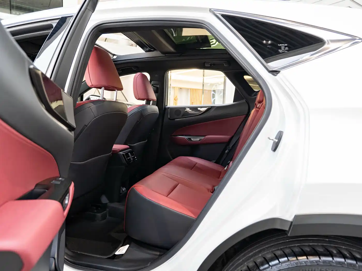 Lexus NX 2022 260 FWD Enjoy Creation Edition фото 10