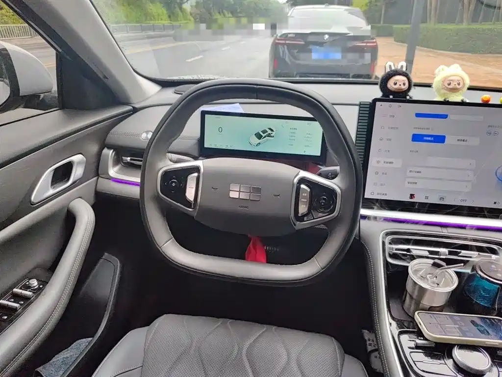 Geely Galaxy Galaxy A7 2025 EM-i 70km Luxury Edition фото 6