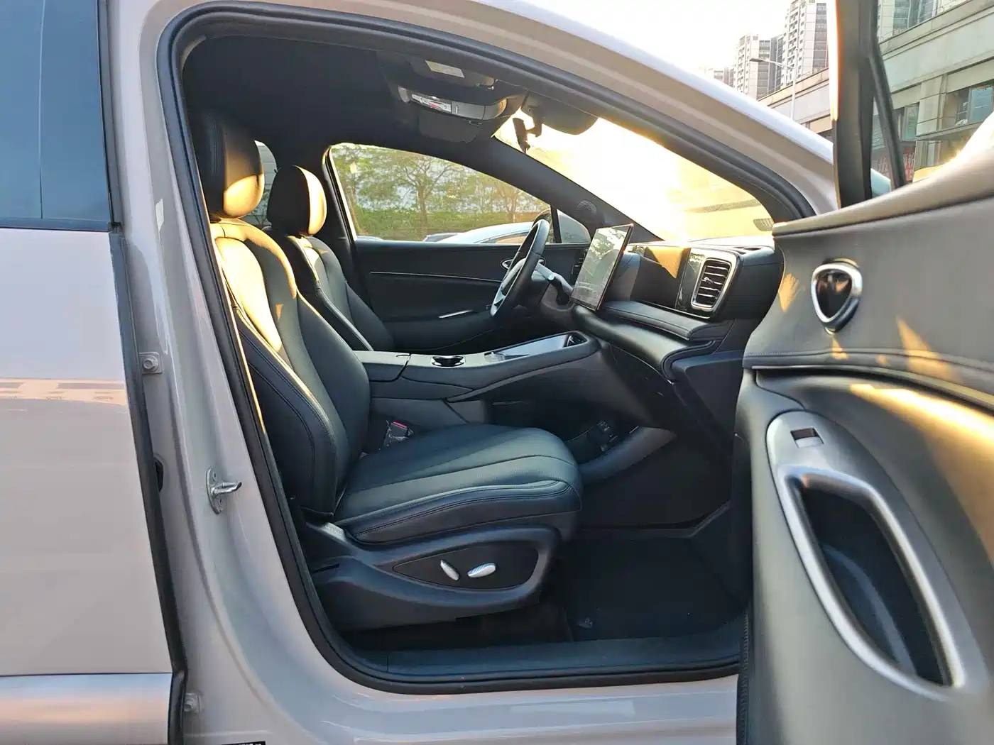 BYD Sealion 06 New Energy 2025 DM-i 170 Pilot Pro Edition фото 14