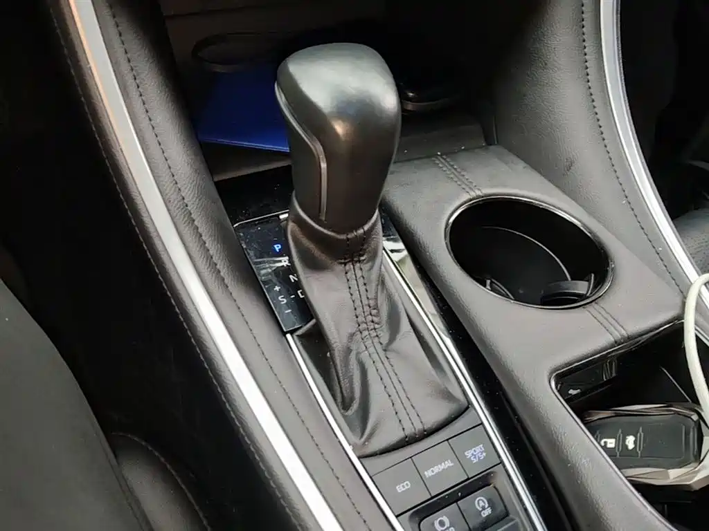 Toyota Avalon 2023 2.5L Luxury Edition фото 14