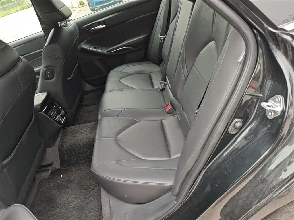 Toyota Avalon 2023 2.0L XLE Premium Edition фото 24