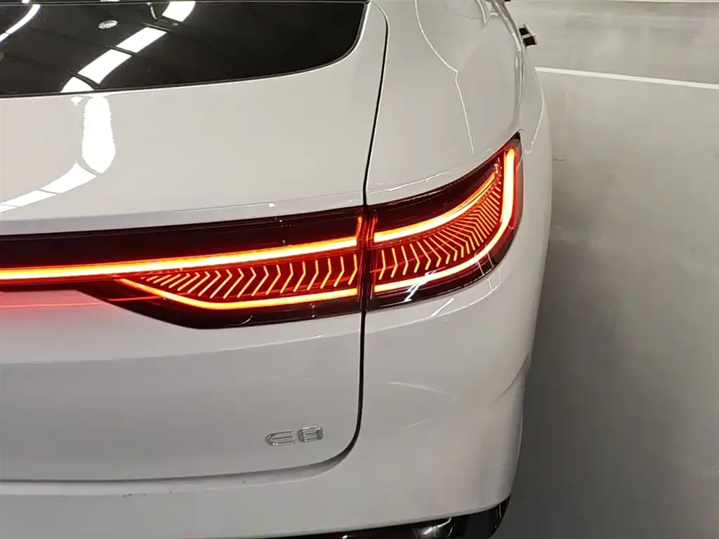 Geely Galaxy Galaxy E8 2025 700km Long Voyage Smart Drive Edition фото 8