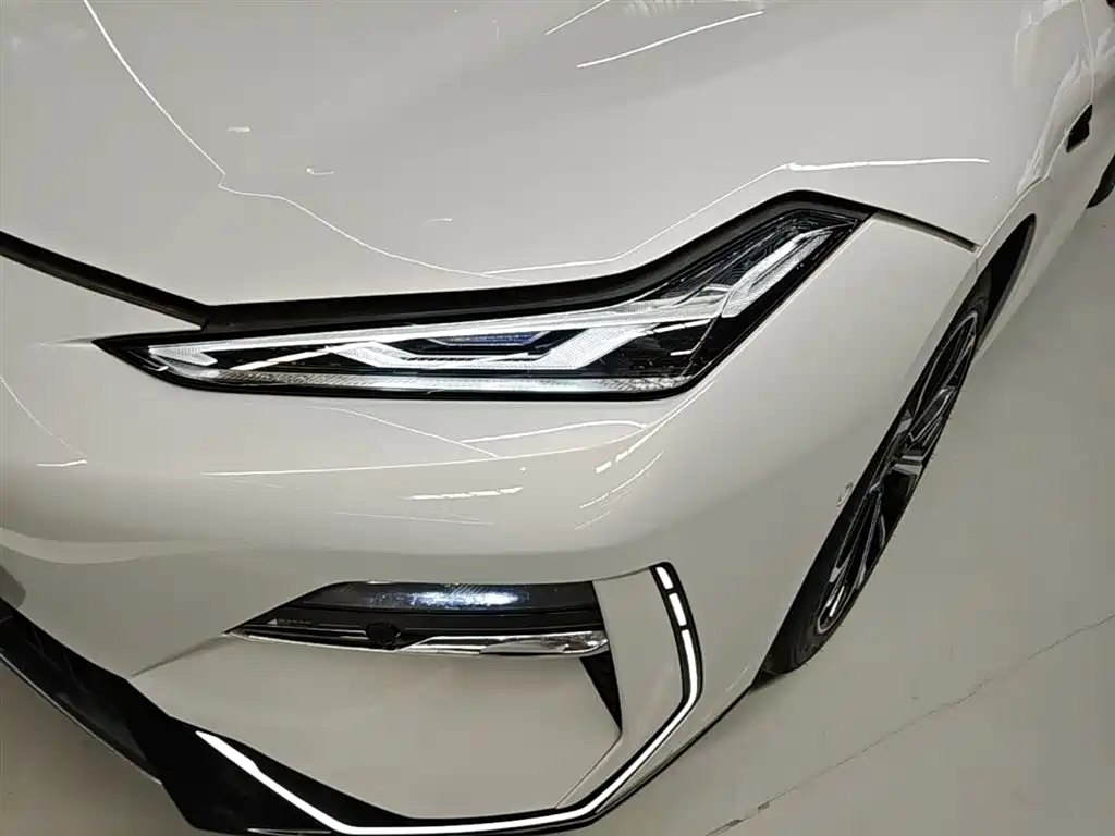 Geely Galaxy Galaxy E8 2025 700km Long Voyage Smart Drive Edition фото 24