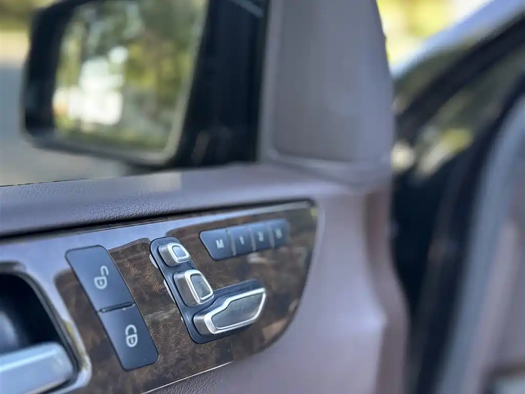 Mercedes-Benz GLS 2018 GLS 400 4MATIC Luxury фото 7