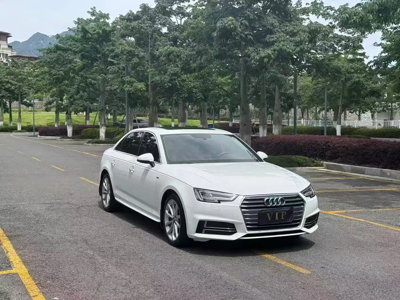 Audi A4L 2018 30th Anniversary 40 TFSI Fashion фото 3