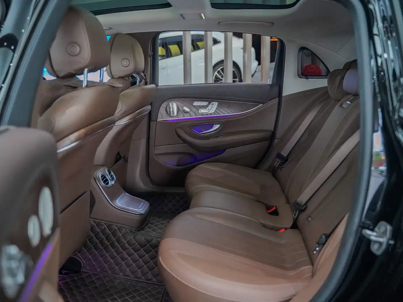 Mercedes-Benz E-Class 2023 Facelift E 300 L Luxury фото 3