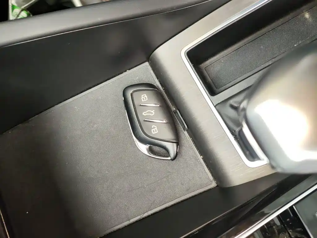 Roewe i5 2025 2023 1.5L CVT Luxury Edition