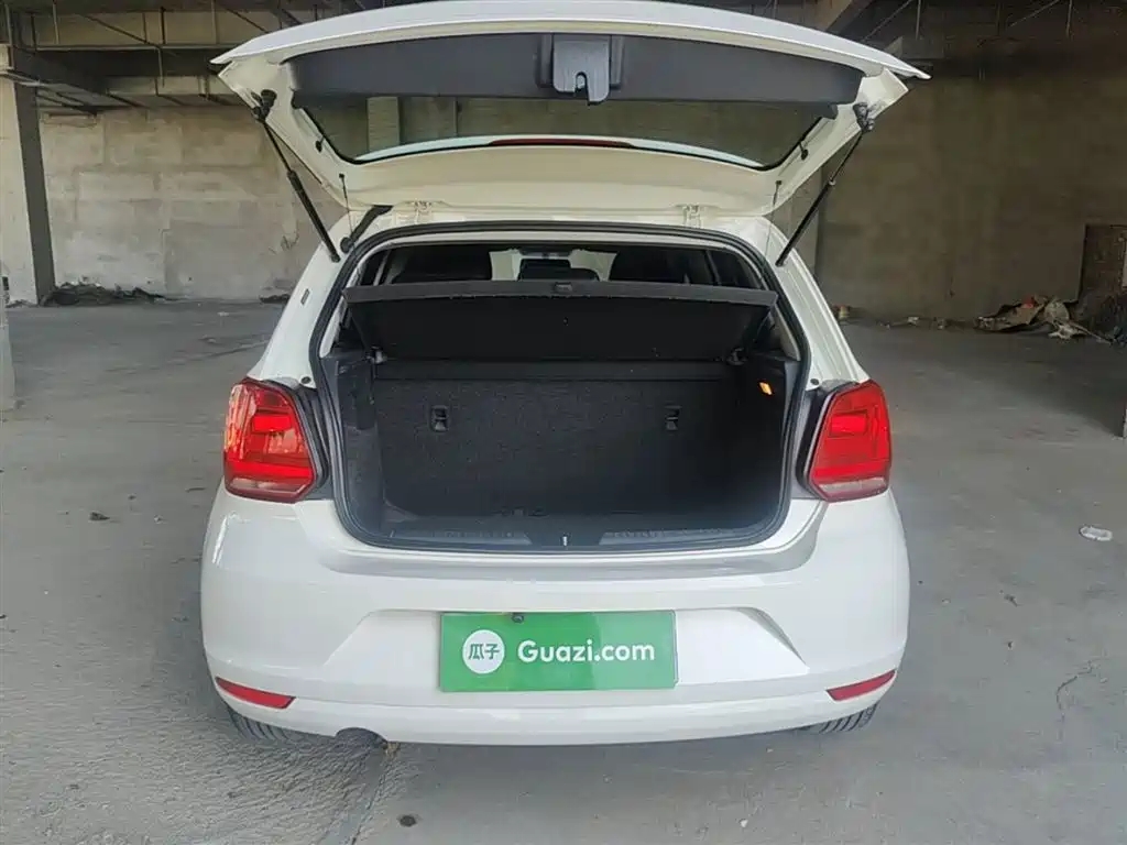 Volkswagen Polo 2016 1.4L Manual Trend фото 19