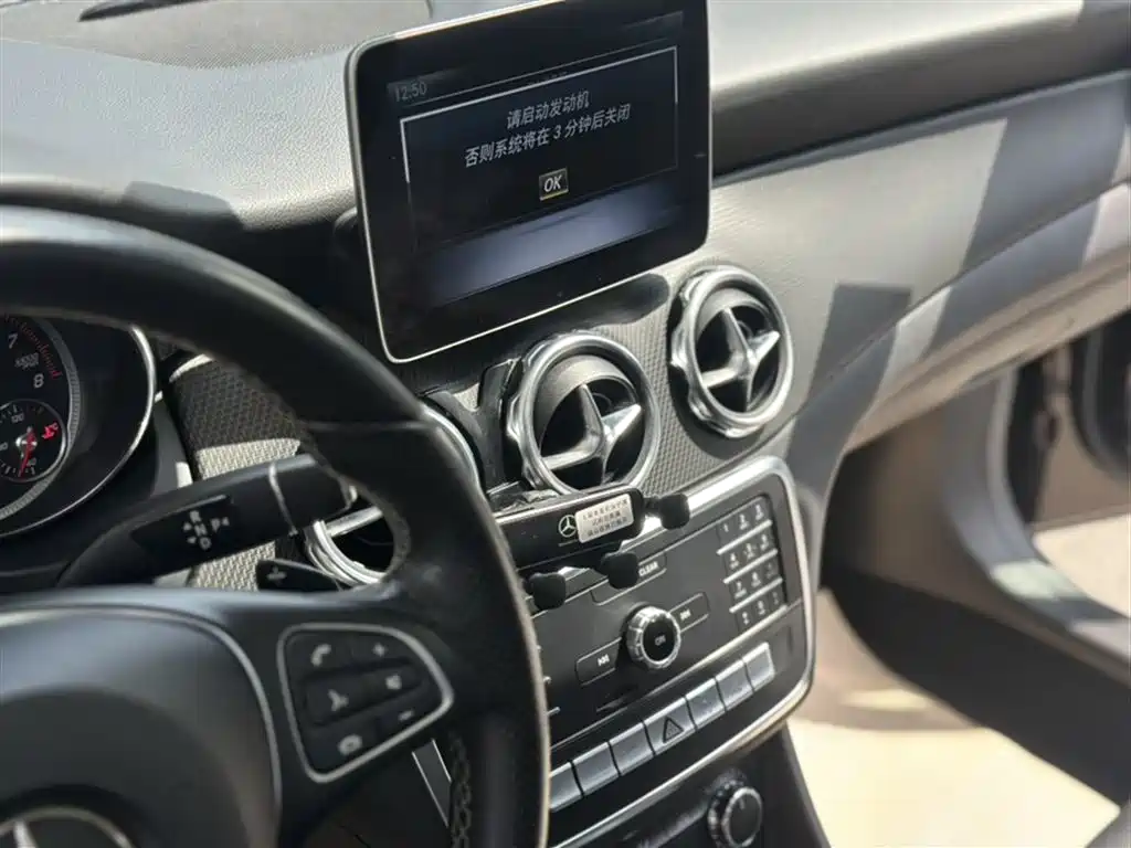 Mercedes-Benz GLA 2018 GLA 200 Dynamic фото 5