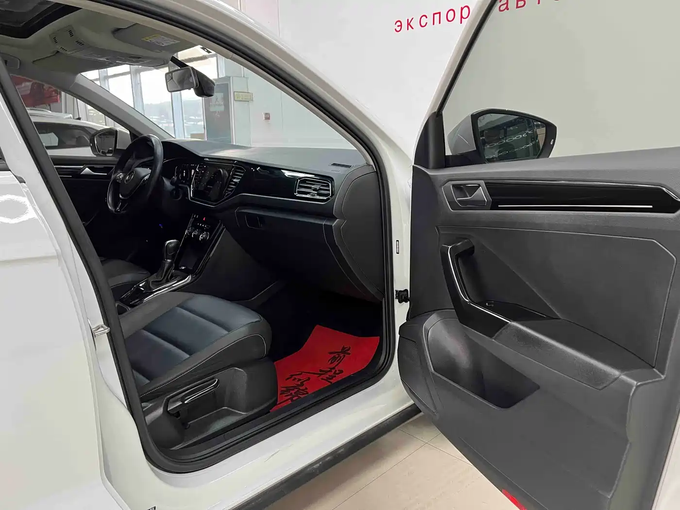 Volkswagen T-ROC 2022 280TSI DSG 2WD Comfort PLUS фото 22