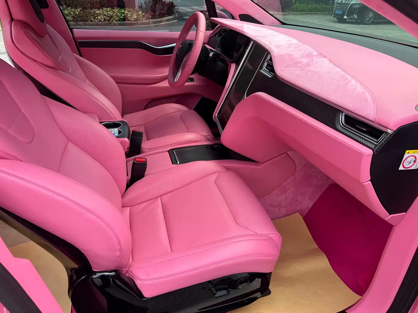 TESLA MODEL X