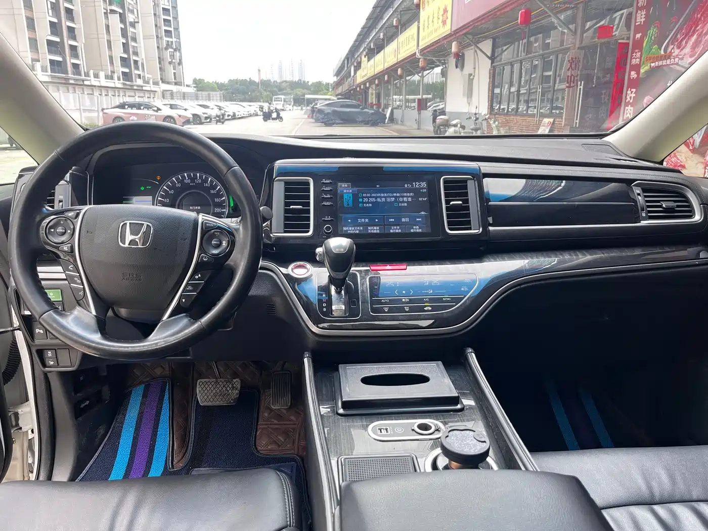 Фото 6 - Honda Elysion
