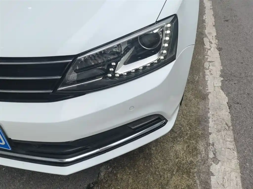 Volkswagen Sagitar 2018 280TSI DSG Luxury фото 24