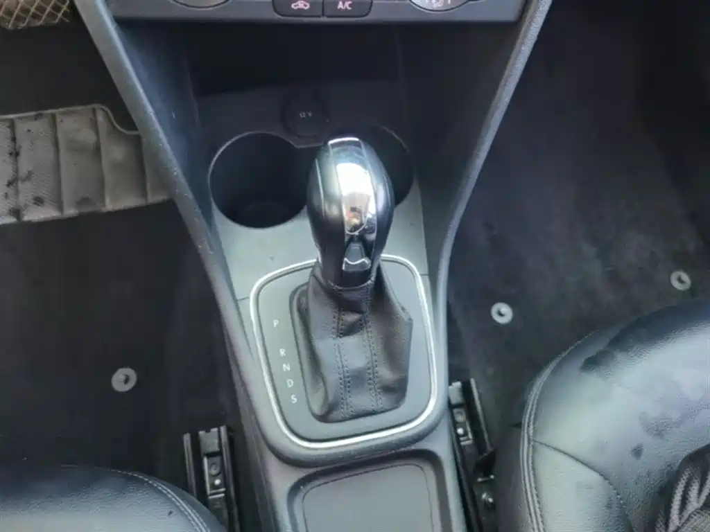 Volkswagen Polo 2018 1.5L Auto Safe Drive фото 14