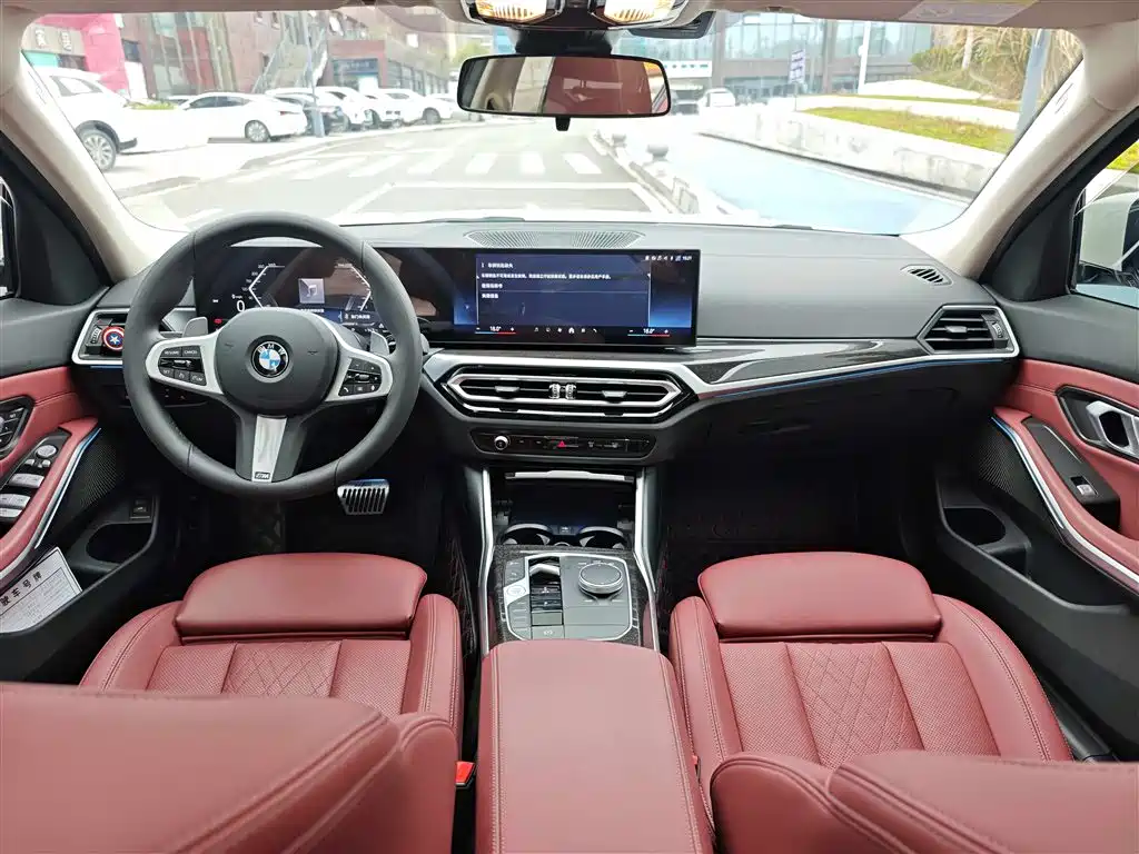 BMW 3 Series 2024 325Li M Sport Package фото 7