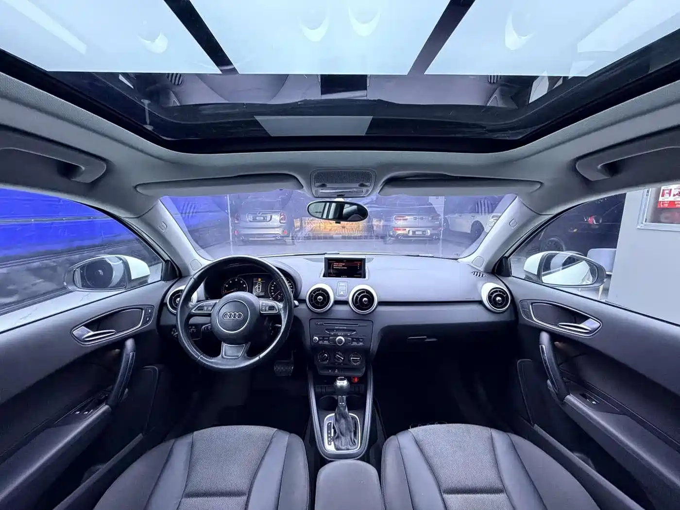 Audi A1 2012 1.4 TFSI Ego фото 16