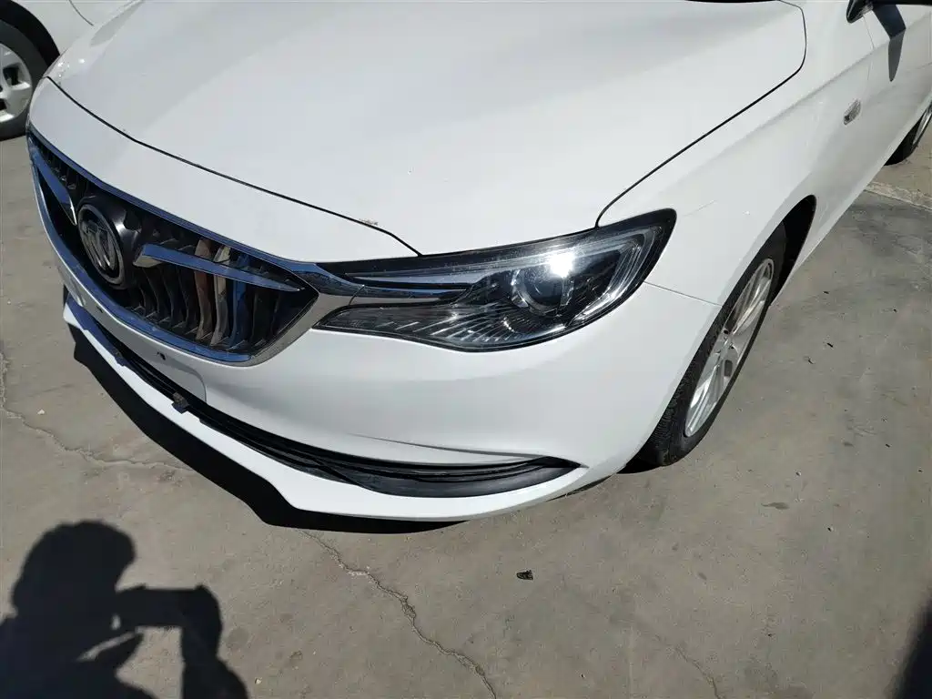 Buick Excelle 2018 15T Manual Elite (China V) фото 24
