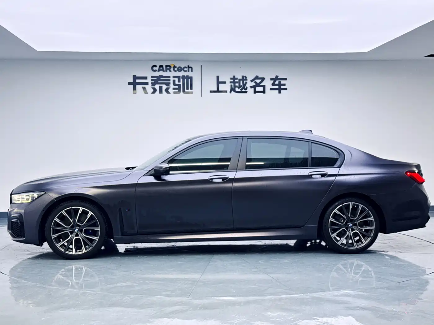 BMW 7 Series 2019 740Li xDrive Executive M Sport Package фото 4