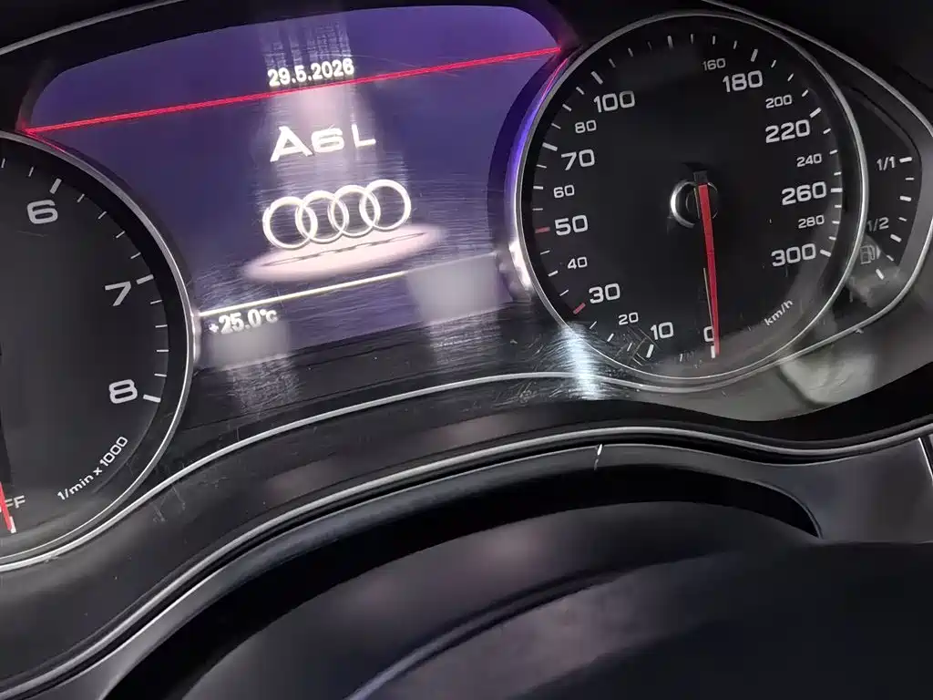 Audi A6L 2018 30th Anniversary 35 TFSI Fashion фото 4