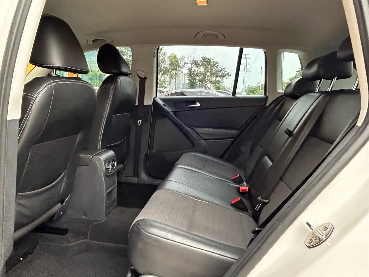 Volkswagen Tiguan 2016 280TSI Automatic 2WD Silk Road Fashion Edition фото 12