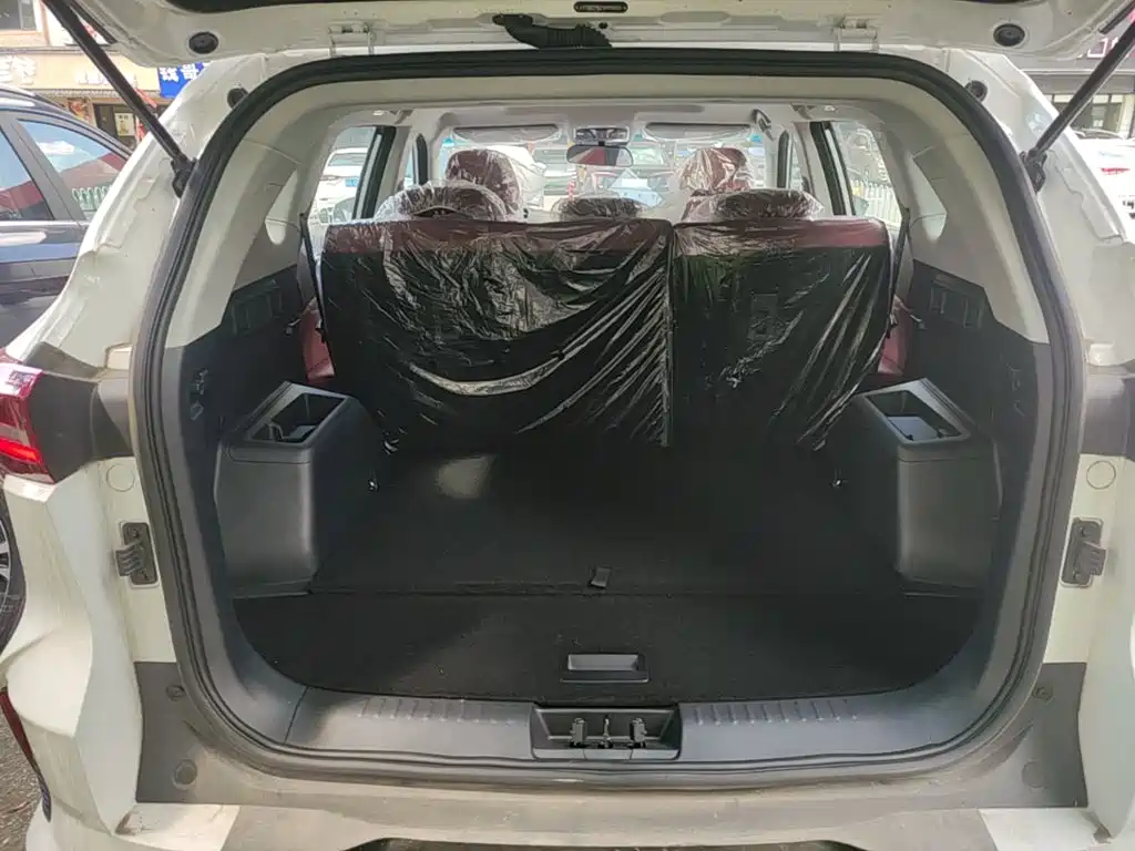 Jetour X70 2026 2025 1.5T DCT Premium 5-Seater