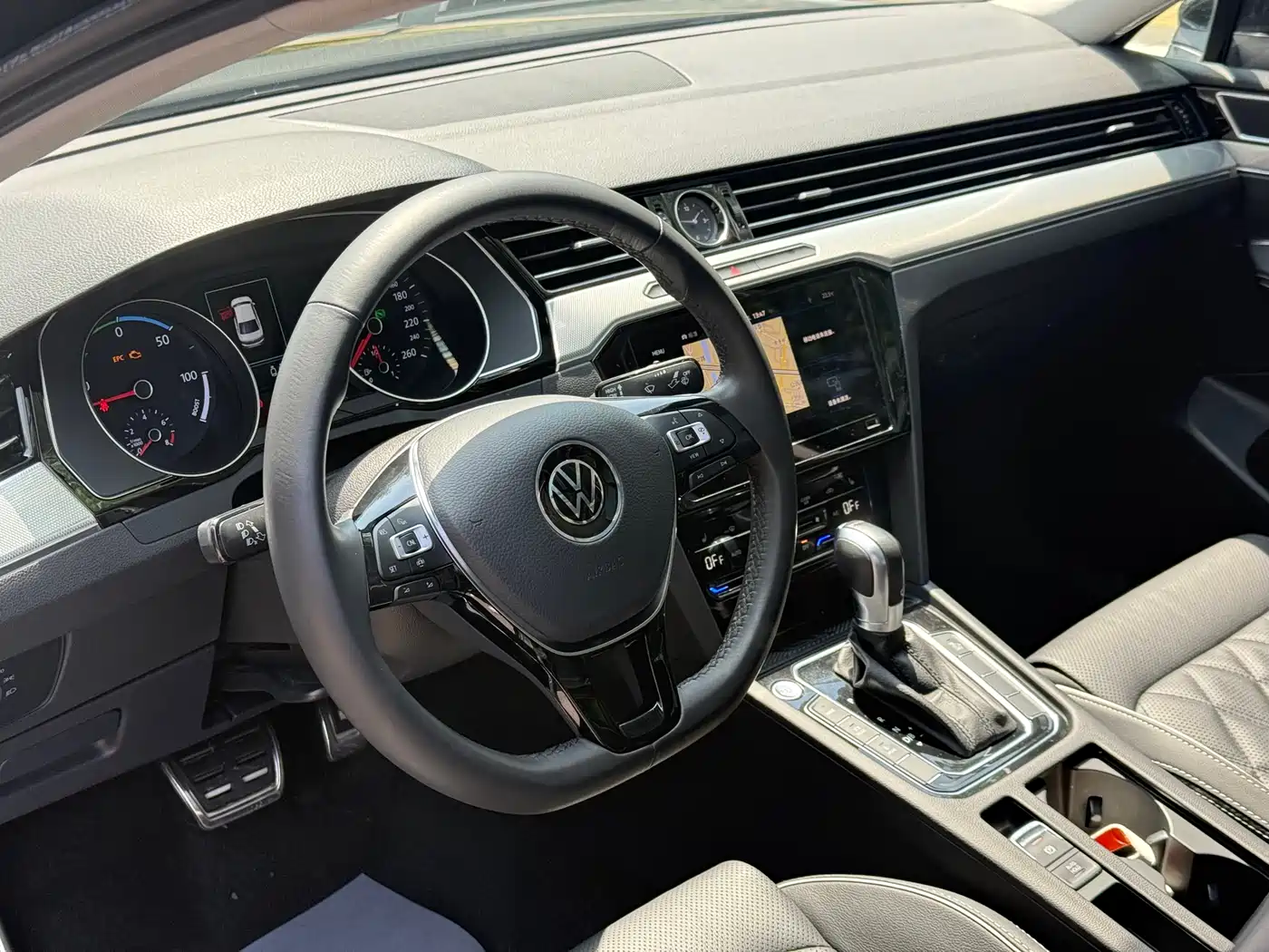 Volkswagen Magotan GTE Plug-in Hybrid 2020 GTE Luxury фото 8