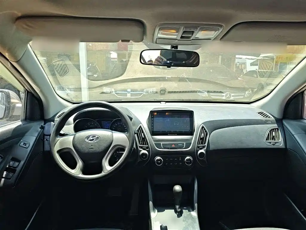 Hyundai Beijing Hyundai ix35 2013 2.0L Automatic 2WD Comfort GL China IV фото 10