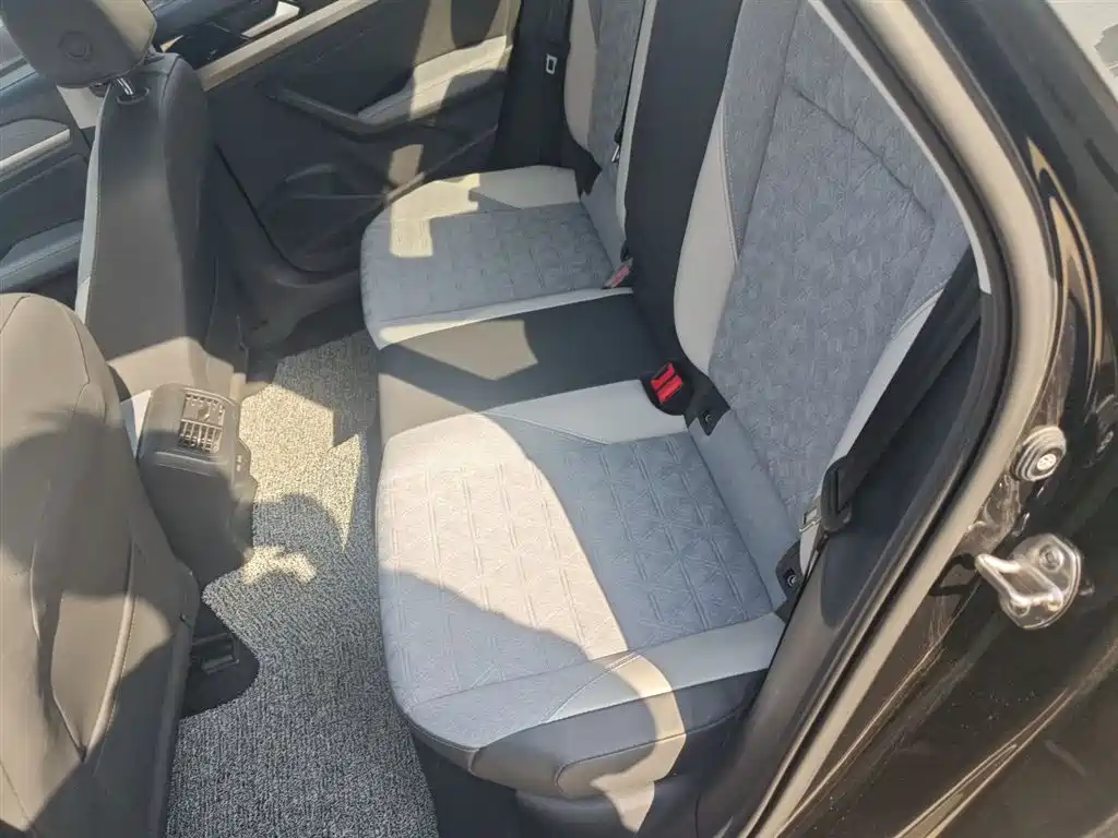 Volkswagen Lavida 2023 280TSI DSG Comfort Edition фото 13