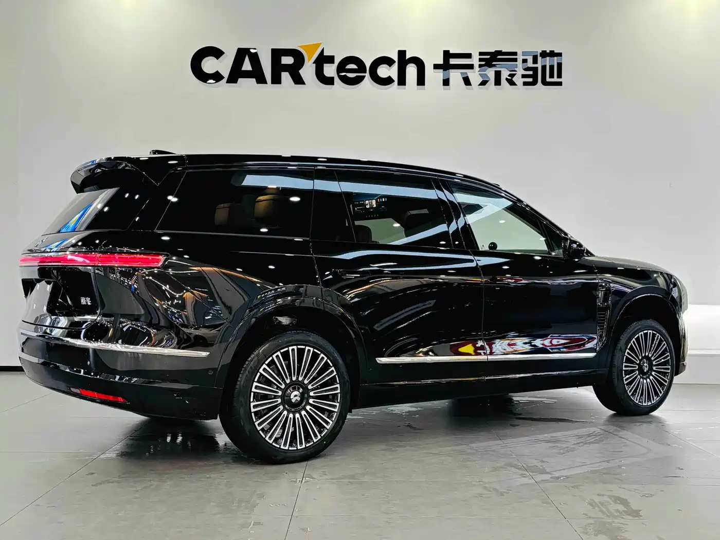 NIO ES8 2026 2025 Model 6-Seat Executive Luxury Edition
