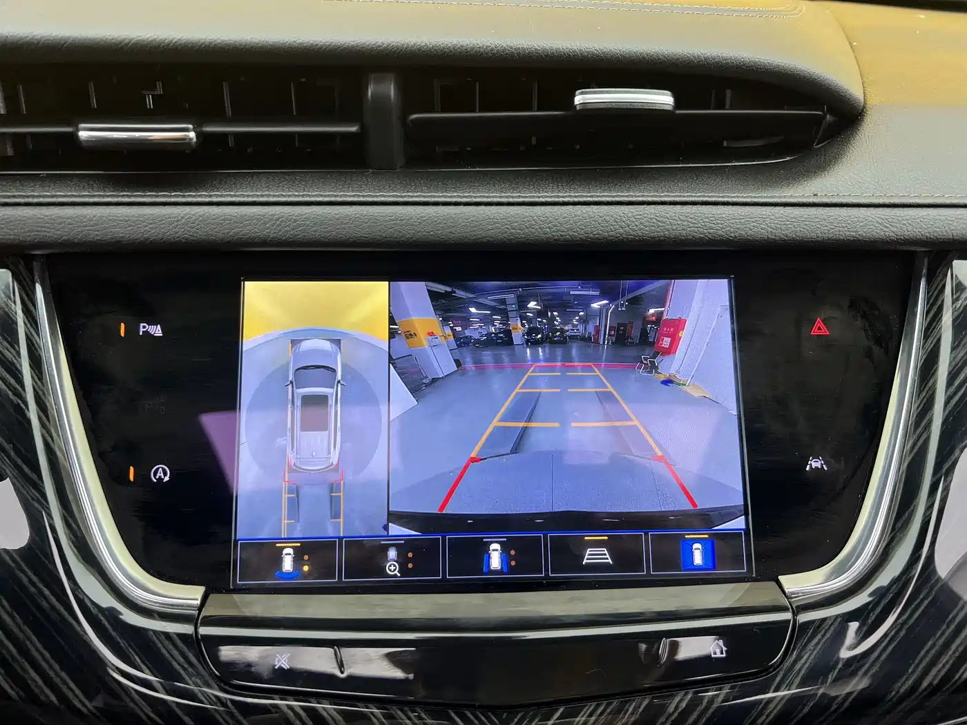 Cadillac XT6 2022 2.0T 7-Seater AWD Luxury Standard Edition фото 15