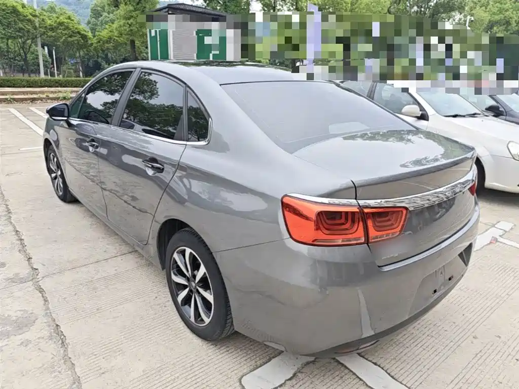 Citroën C4 C-Quatre 2017 2016 1.6L Manual Luxury