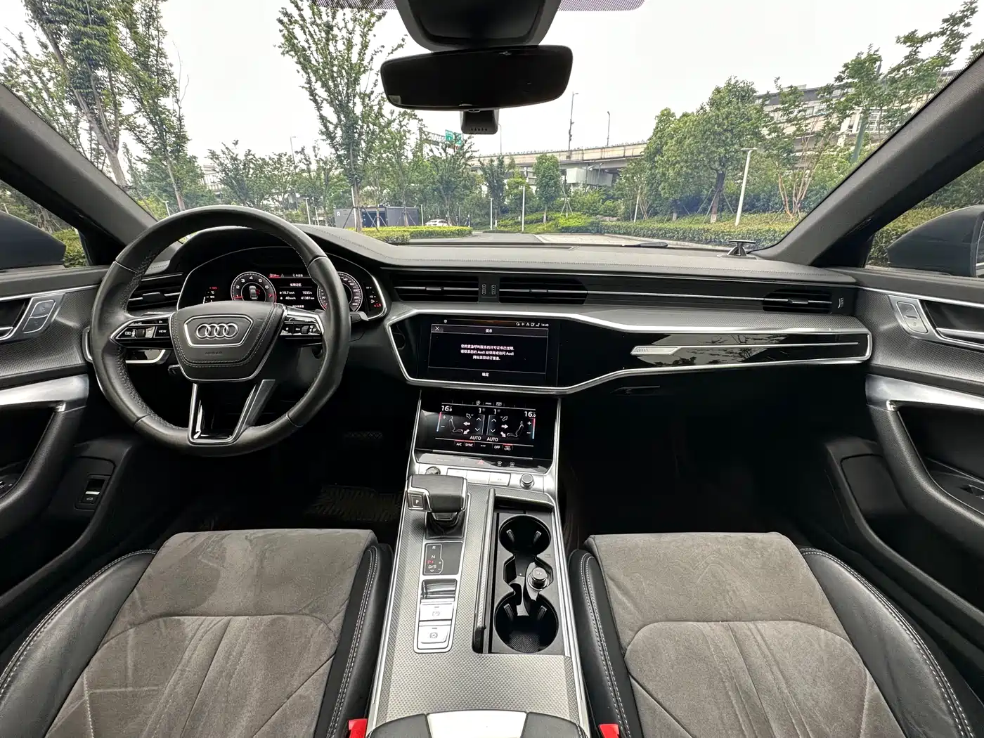 Audi A6L 2023 45 TFSI Premium Selection Dynamic фото 8