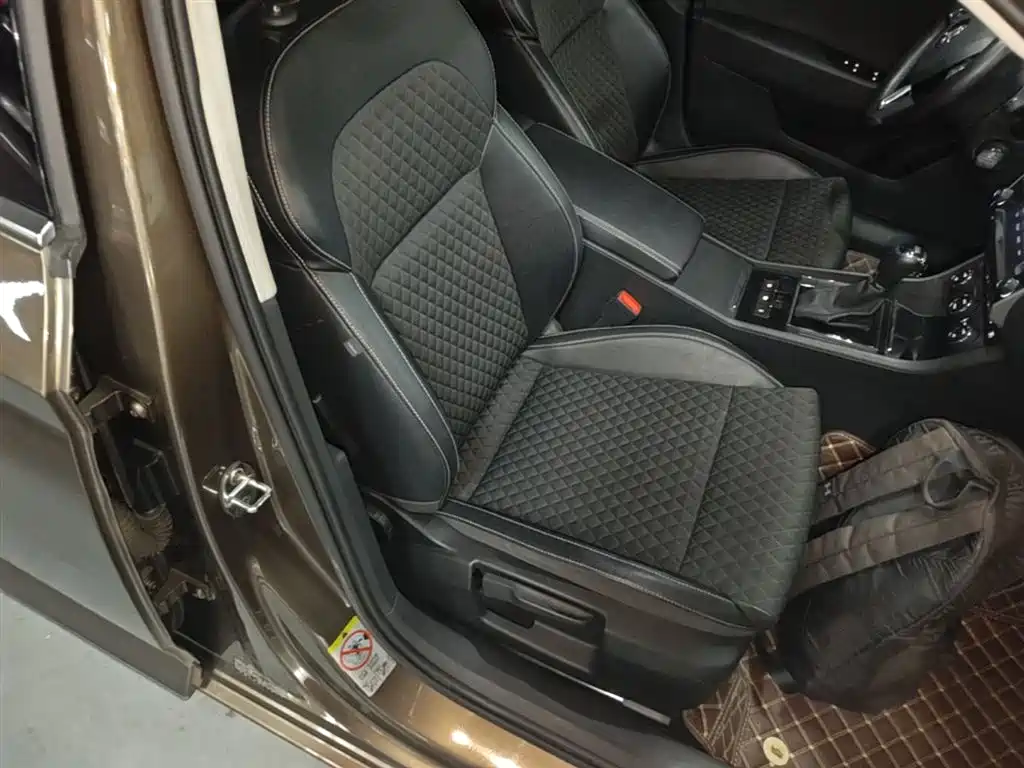Škoda Superb 2016 TSI280 DSG Pioneer Edition фото 25