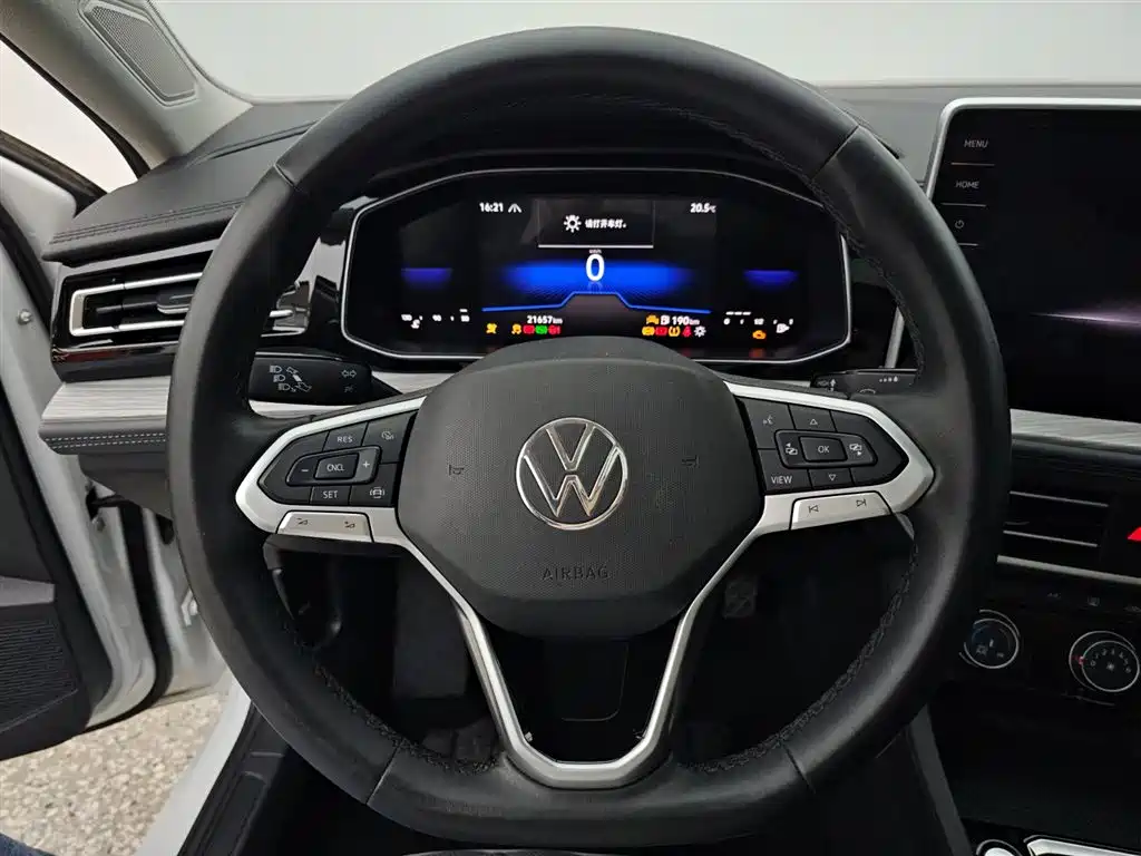 Volkswagen Sagitar 2023 300TSI DSG Surpassing Edition фото 11