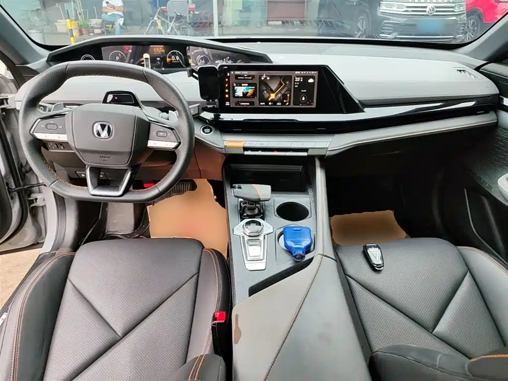 CHANGAN UNI-V