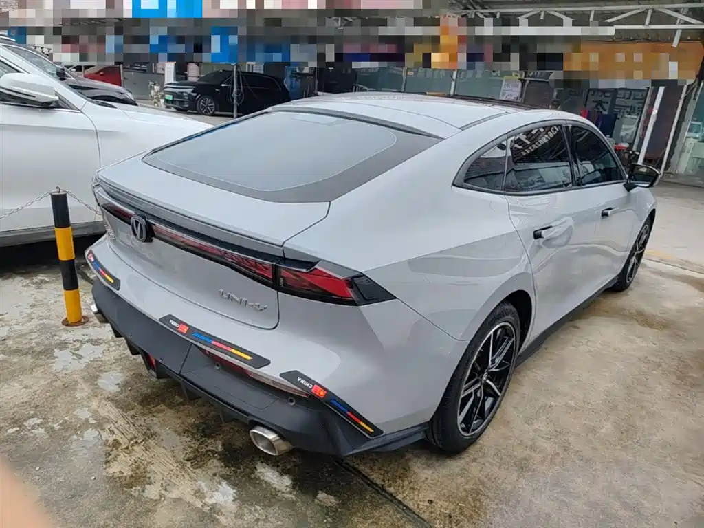 CHANGAN UNI-V