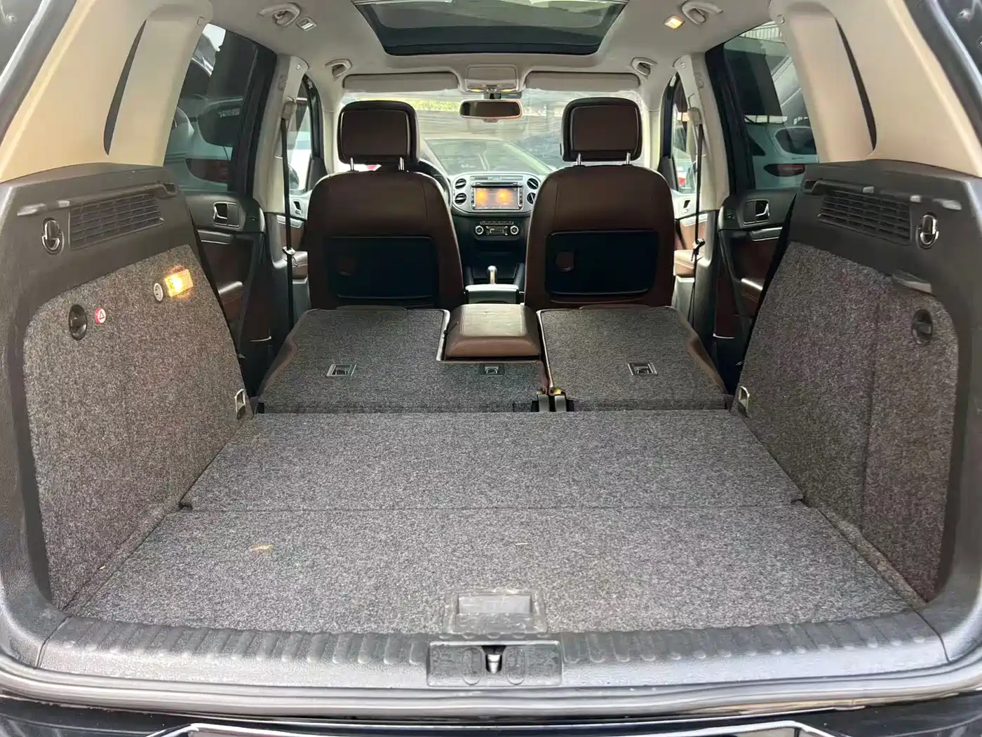 Volkswagen Tiguan 2012 2.0TSI Comfort фото 15
