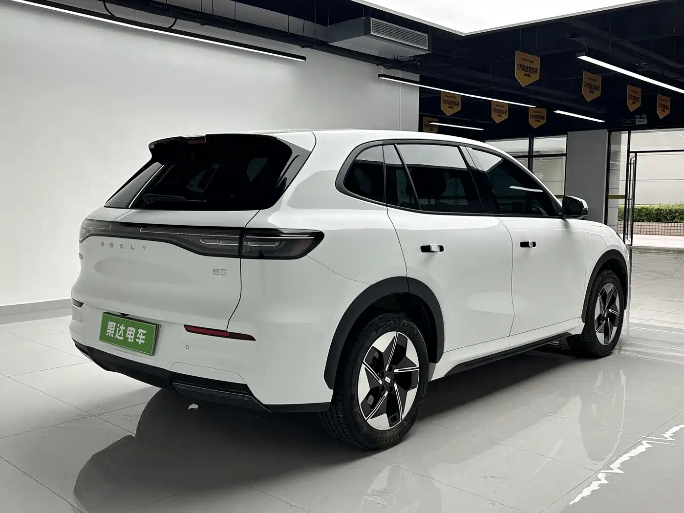 Geely Galaxy Galaxy E5 2024 530km Voyage Edition фото 7