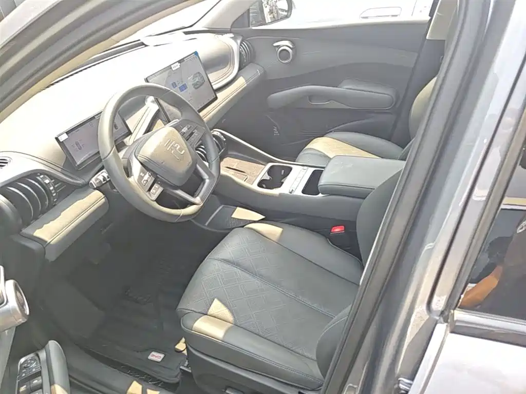 BYD Yuan PLUS 2025 Smart Drive 510KM Surpass Edition фото 15