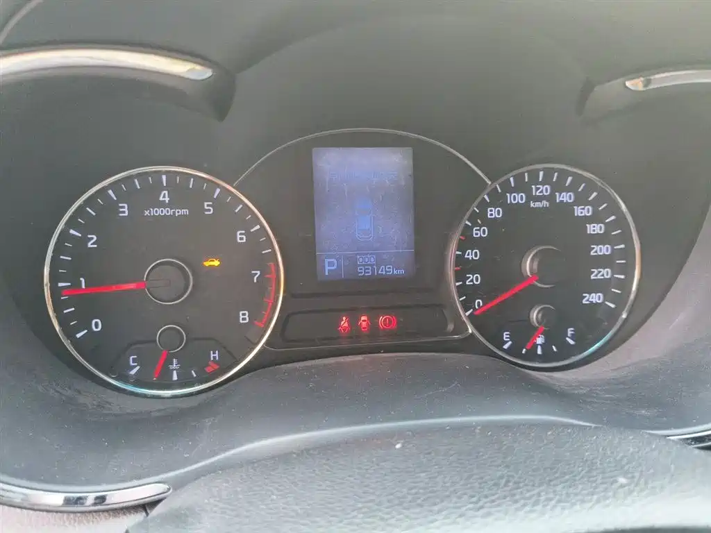 Kia K3 2013 1.6L Automatic GLS фото 7