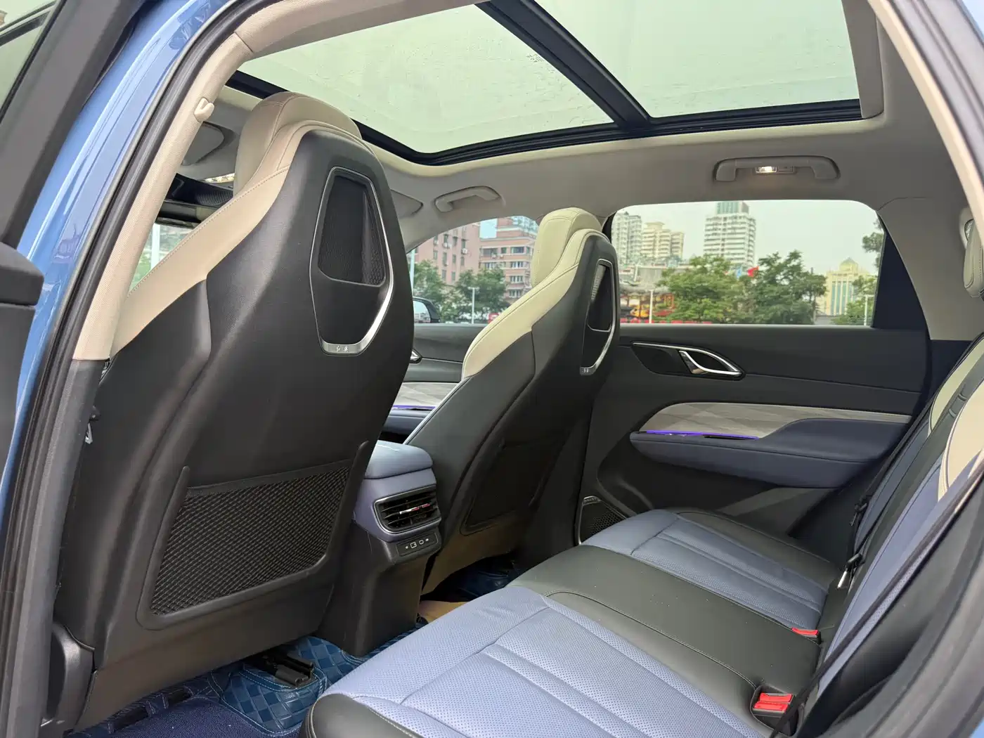 Hongqi HS3 2023 2.0T 4WD Achievement Edition фото 11