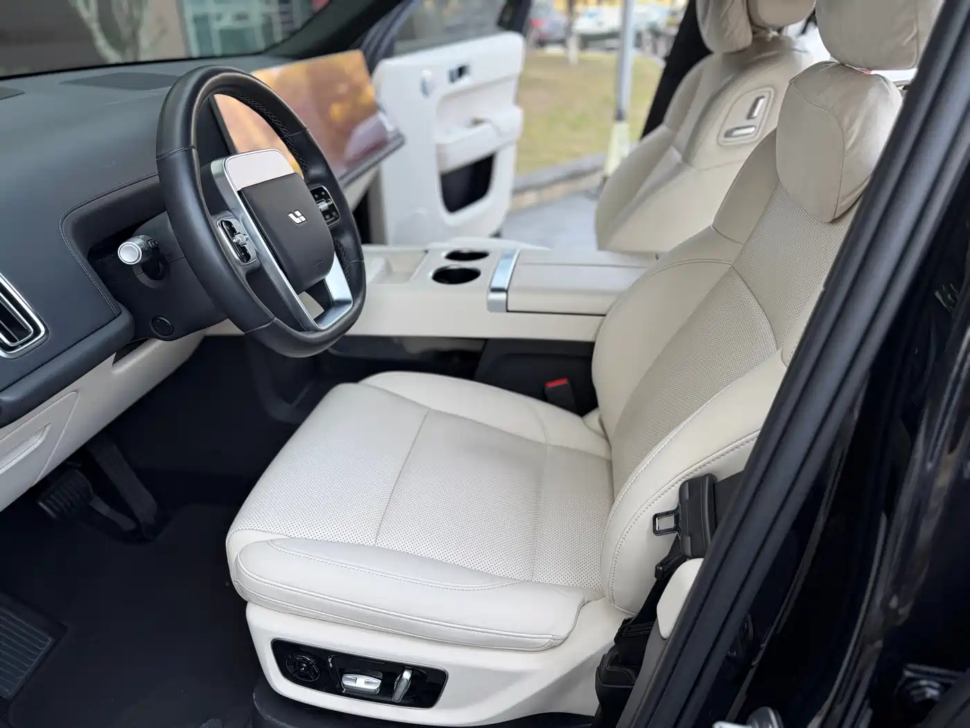 Li Auto Li L8 2023 Pro фото 4